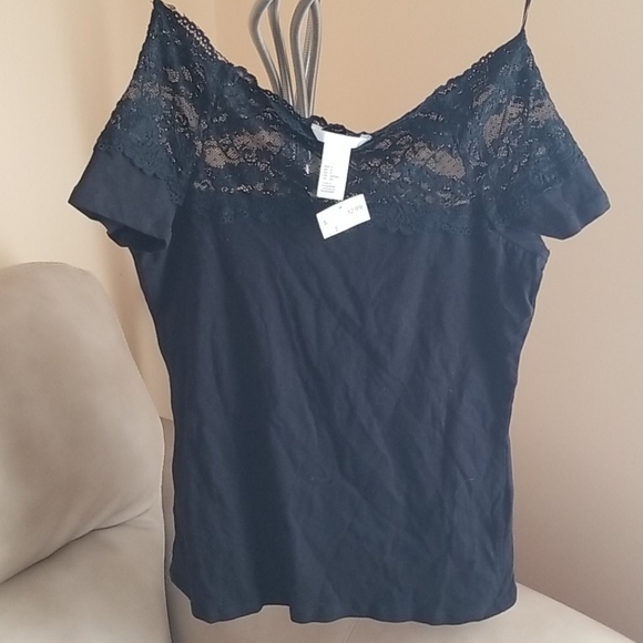 H&M black lace shoulder top - Picture 1 of 8